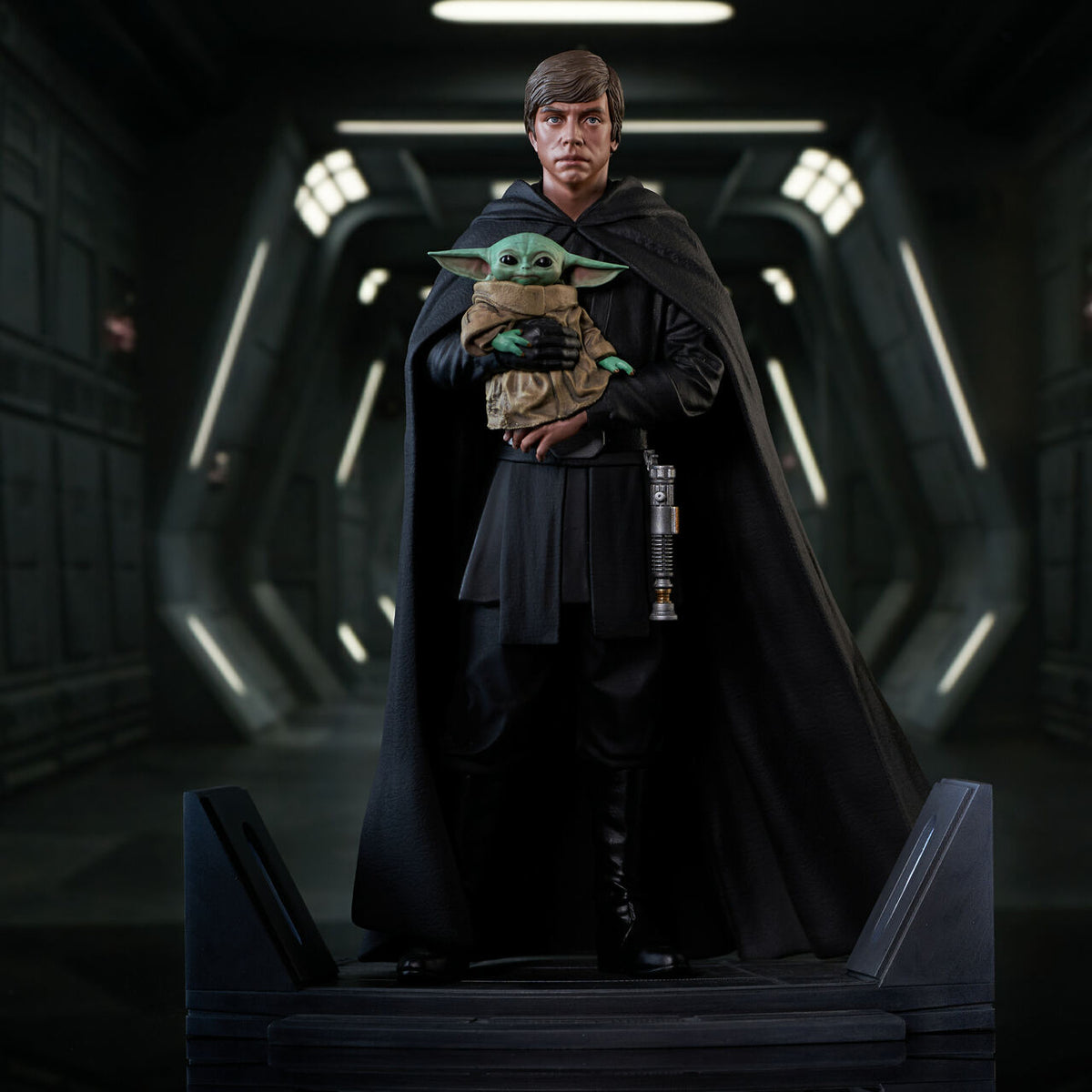 PRE-ORDER: LUKE AND GROGU STATUE