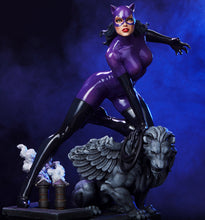 Load image into Gallery viewer, PRE-ORDER: CATWOMAN SIXTH SCALE MAQUETTE