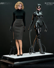 Load image into Gallery viewer, CATWOMAN DUAL VERSION