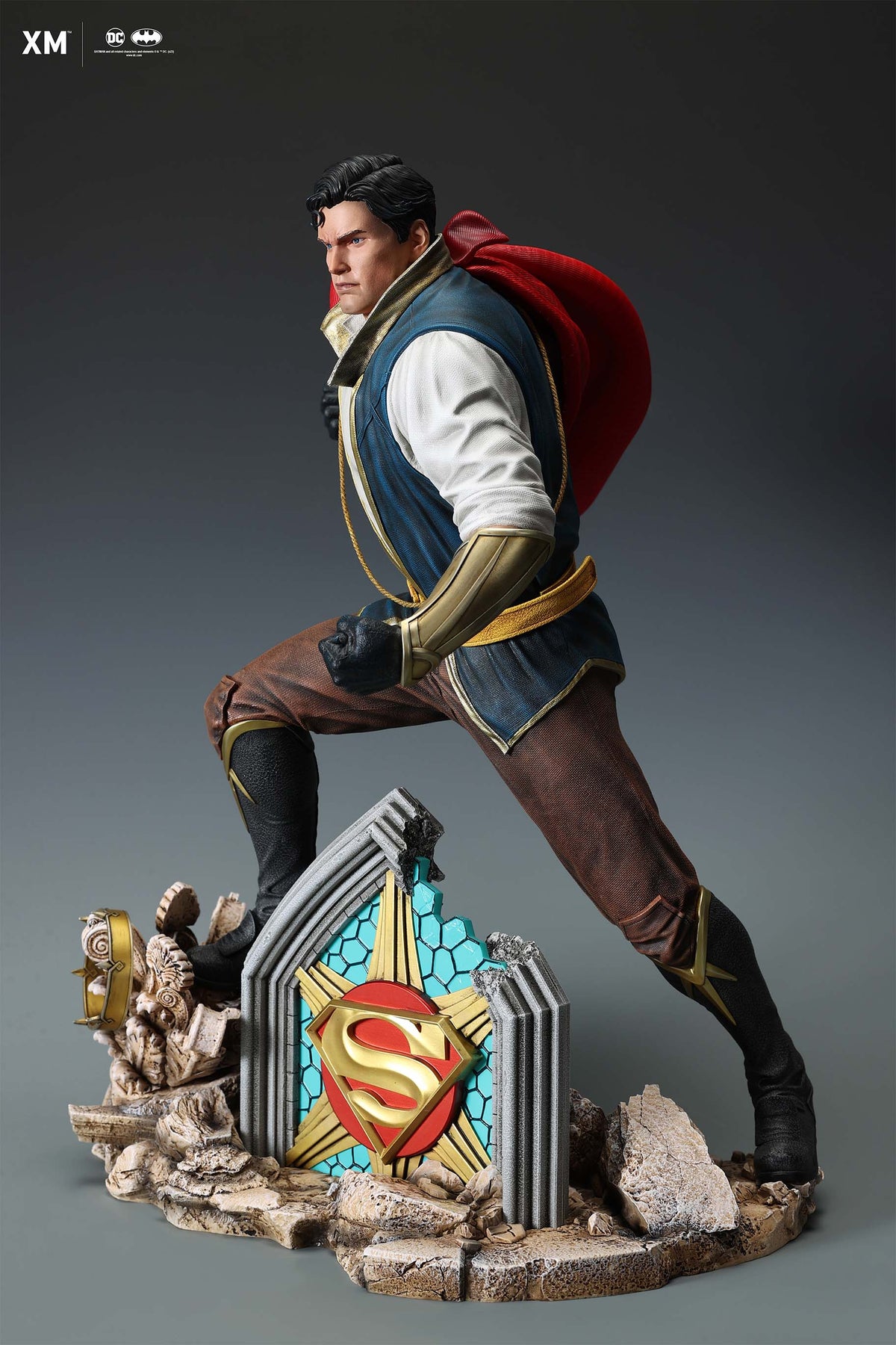 PRE-ORDER: DARK KNIGHTS OF STEEL KAL-EL