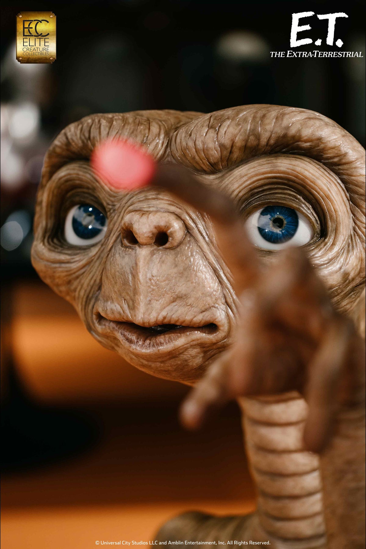 E.T. LIFE SIZE STATUE