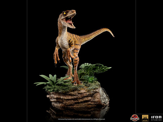 VELOCIRAPTOR DELUXE ART SCALE