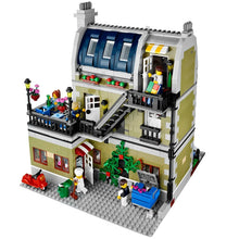 Load image into Gallery viewer, LEGO CREATOR: PARISIAN RESTAURANT 10243
