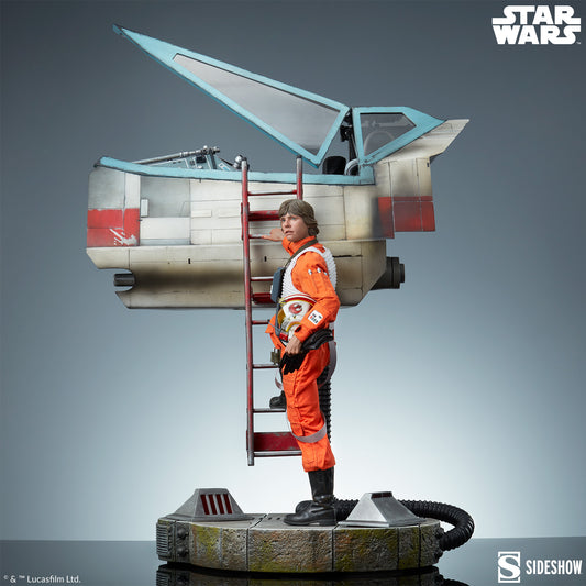 PRE-ORDER: LUKE AND X-WING PREMIUM FORMAT