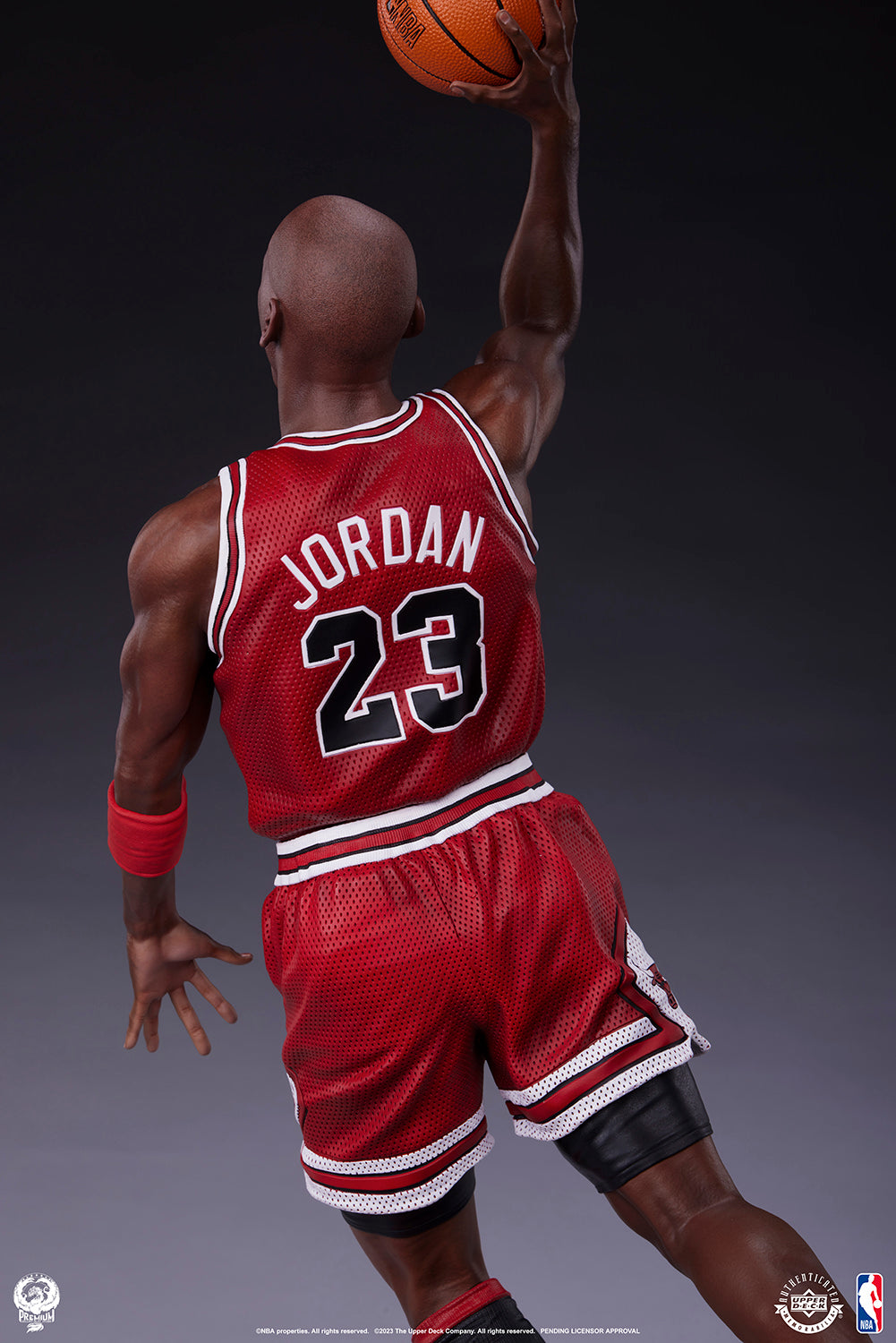 MICHAEL JORDAN QUARTER SCALE STATUE