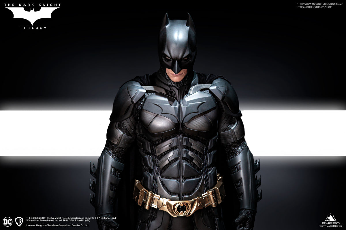 THE DARK KNIGHT BATMAN DELUXE 1/3 SCALE STATUE