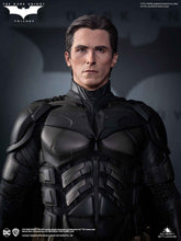 Load image into Gallery viewer, THE DARK KNIGHT BATMAN DELUXE 1/3 SCALE STATUE