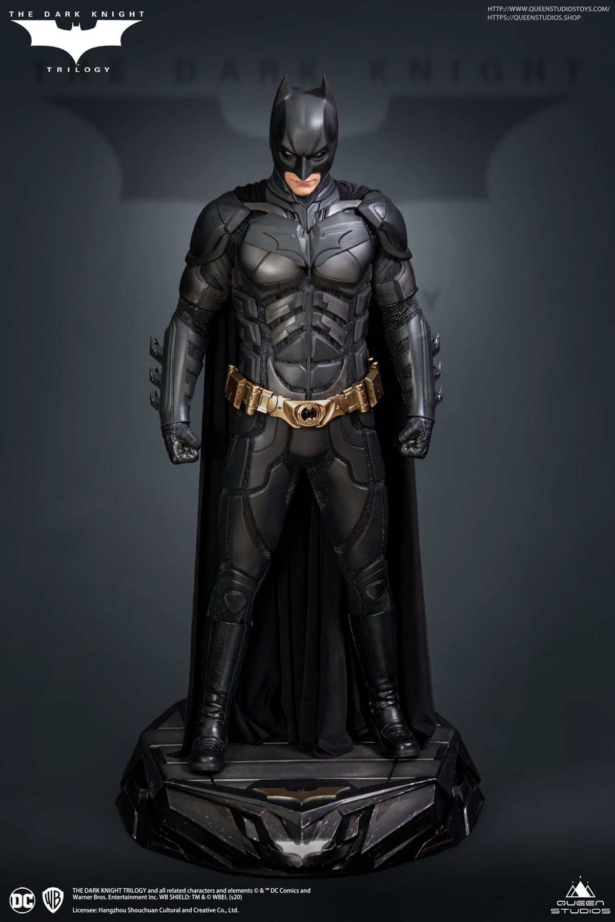 THE DARK KNIGHT BATMAN DELUXE 1/3 SCALE STATUE
