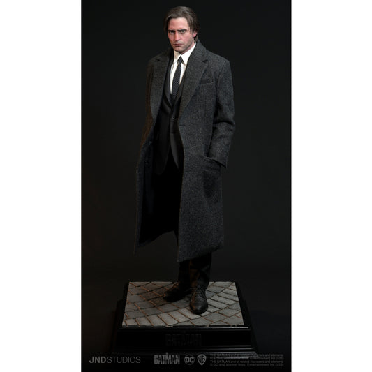 THE BATMAN: BRUCE WAYNE HYPERREAL STATUE