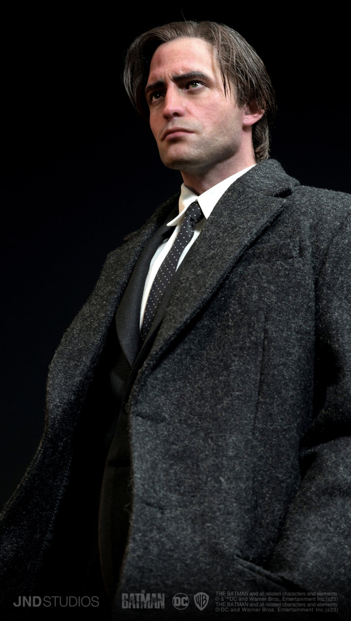 THE BATMAN: BRUCE WAYNE HYPERREAL STATUE