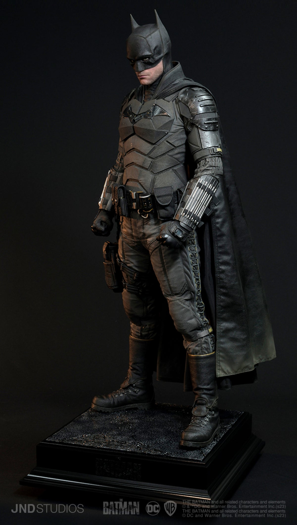 THE BATMAN HYPERREAL STATUE