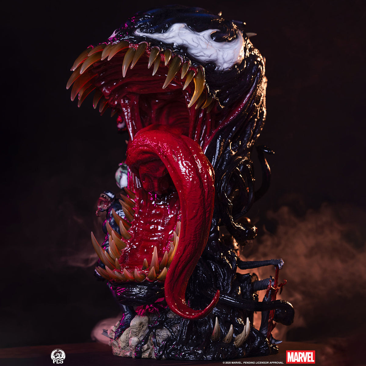 PRE-ORDER: VENOM FINE ART BUST DELUXE VERSION