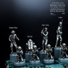 Load image into Gallery viewer, STAR WARS CHESS SET