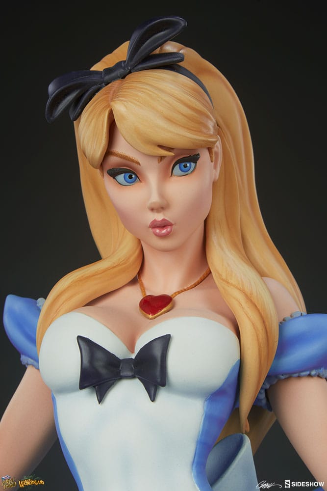 ALICE IN WONDERLAND STATUE