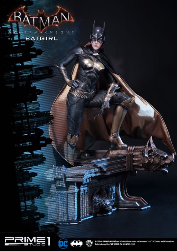 Batgirl Statue