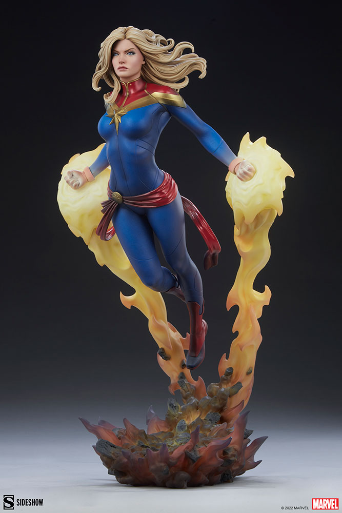 PRE-ORDER: CAPTAIN MARVEL PREMIUM FORMAT