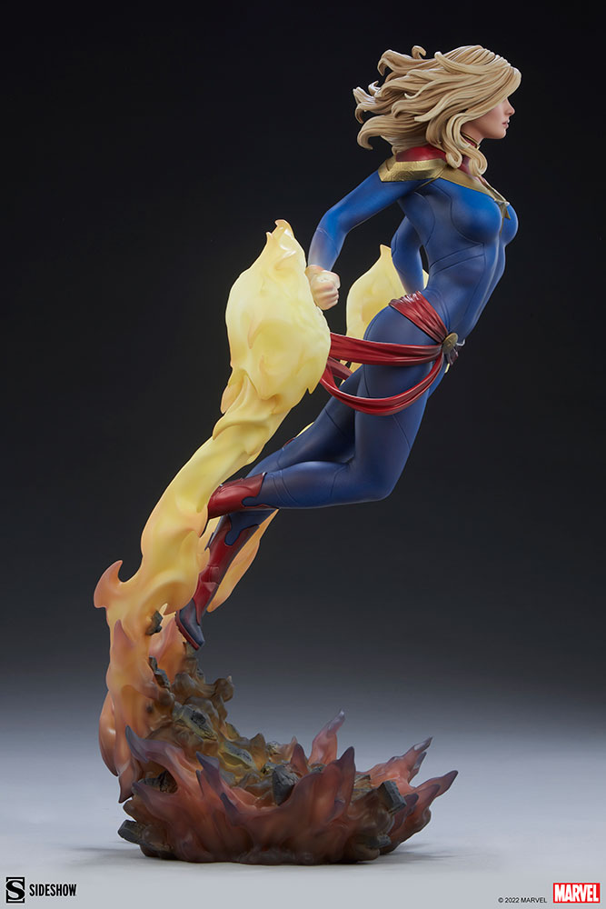 PRE-ORDER: CAPTAIN MARVEL PREMIUM FORMAT