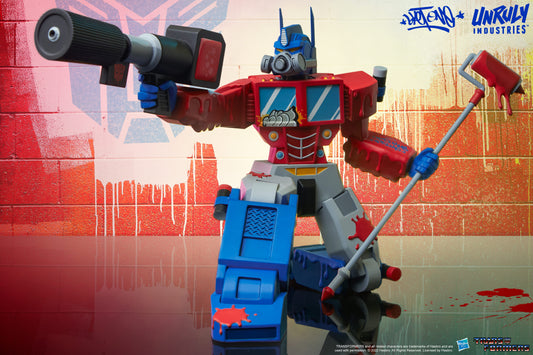 OPTIMUS PRIME DESIGNER COLLECTIBLE STATUE