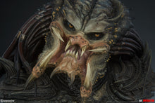 Load image into Gallery viewer, PREDATOR BARBARIAN MYTHOS BUST