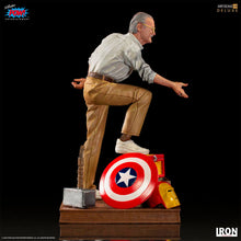 Load image into Gallery viewer, STAN LEE DELUXE ART SCALE